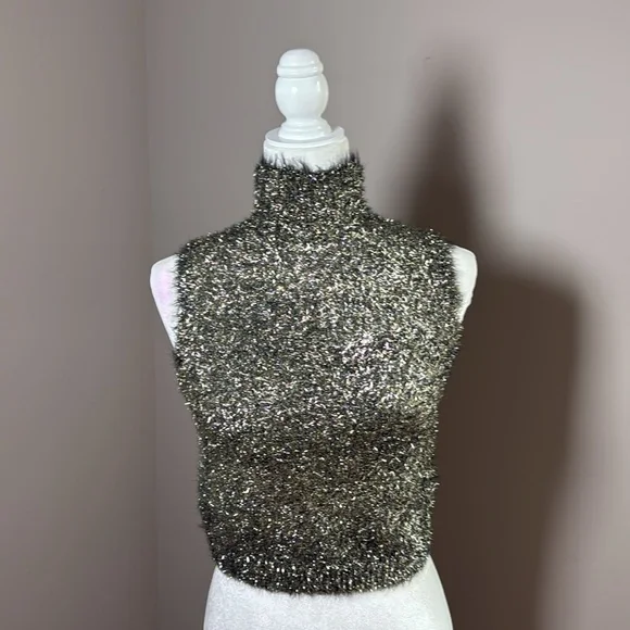 Shimmering Gold/Silver Tinsel Sleeveless Crop Top - Picture 1 of 4